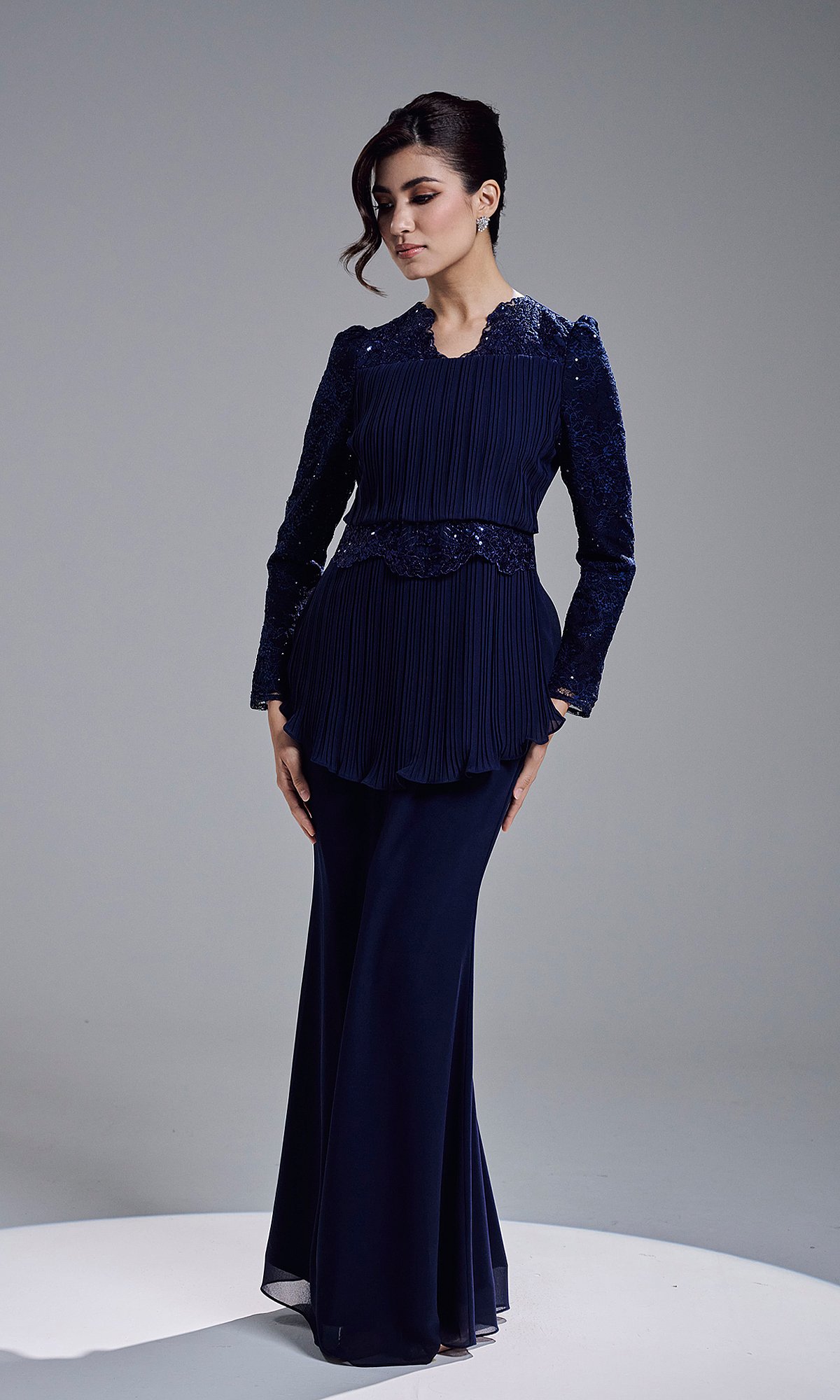 HANNAH KURUNG - NAVY