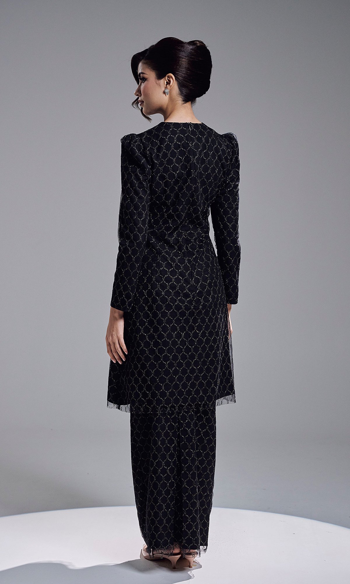 CELINE KURUNG - BLACK