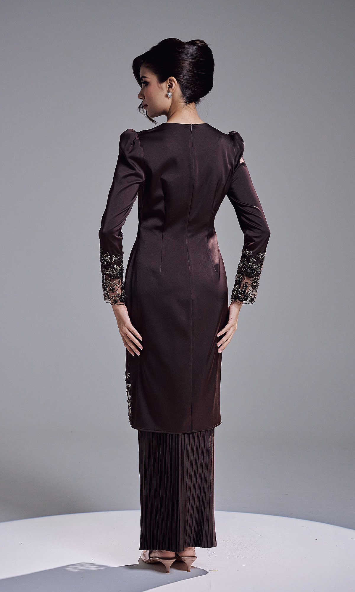 LUNAYA KURUNG - MAHOGANY