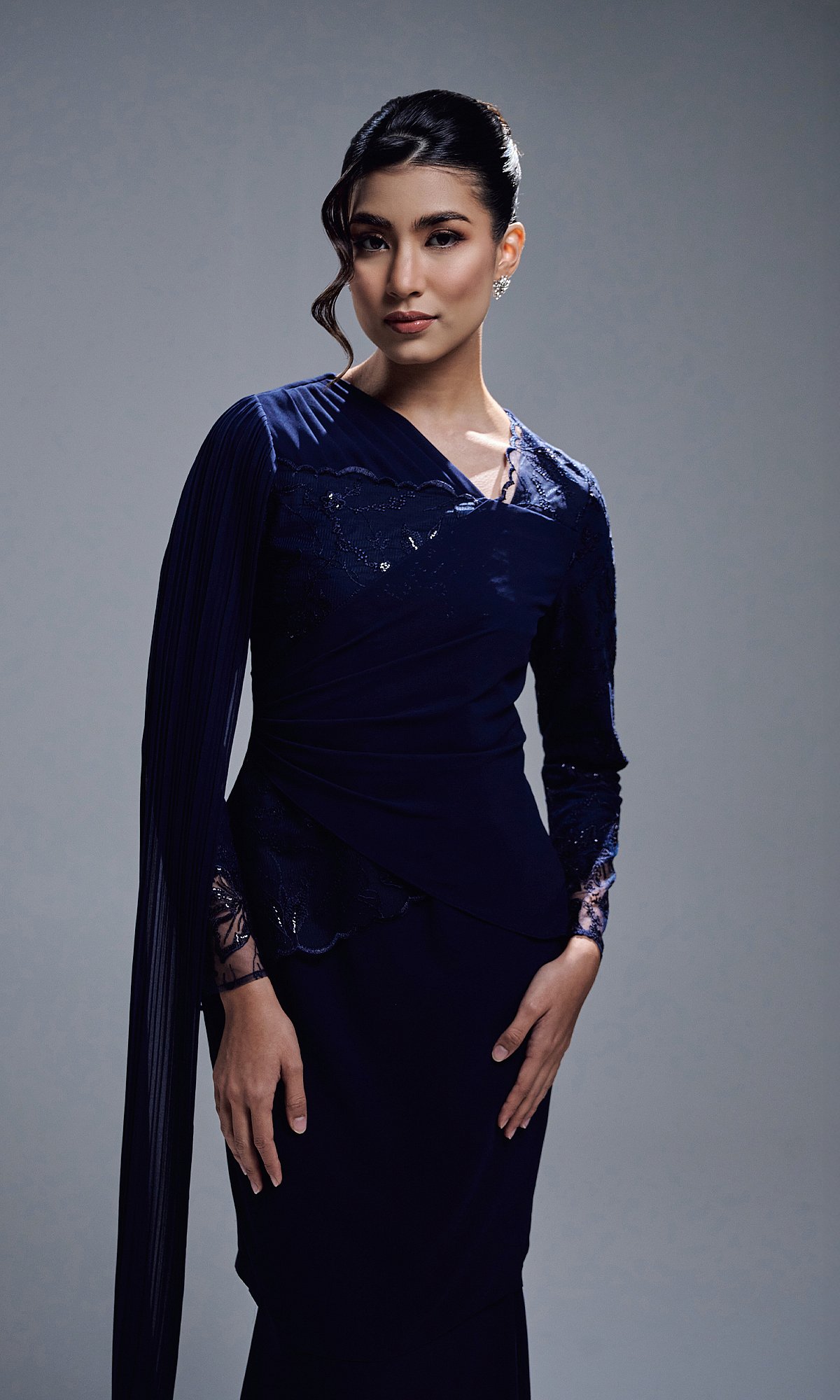 VERIANA KURUNG - NAVY