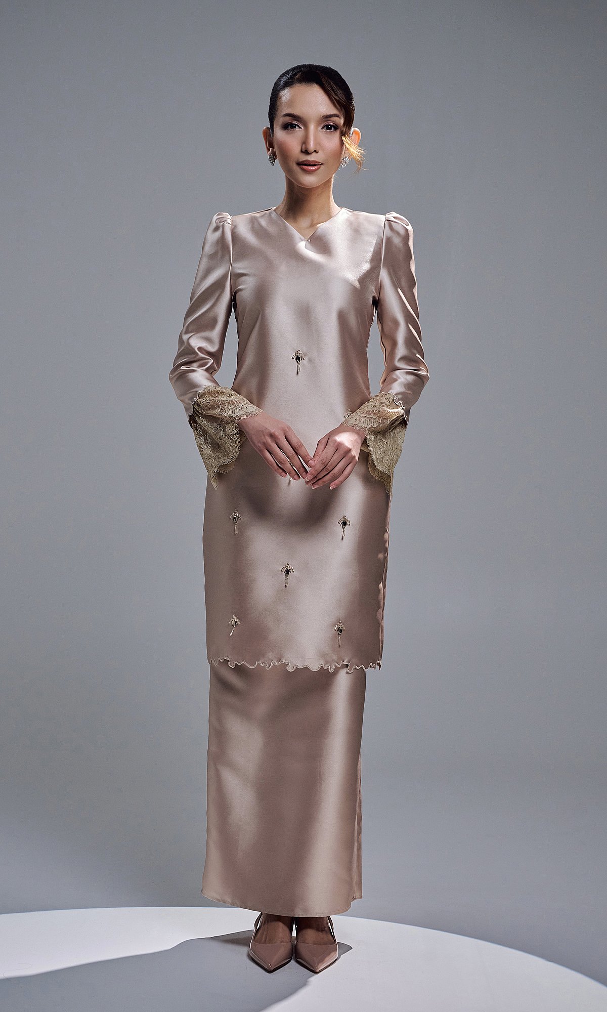 NAZIRA KURUNG - CHAMPAGNE