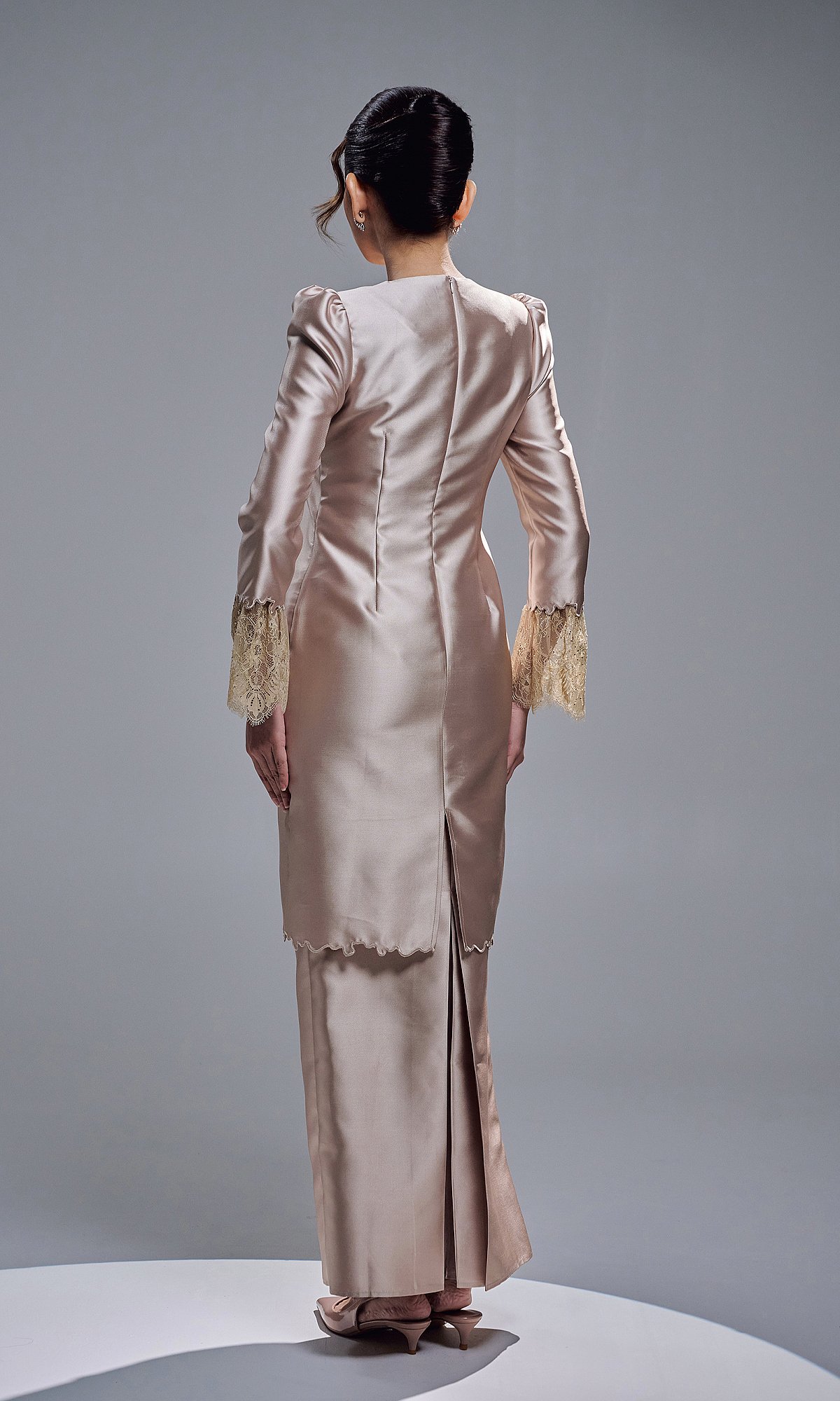 NAZIRA KURUNG - CHAMPAGNE