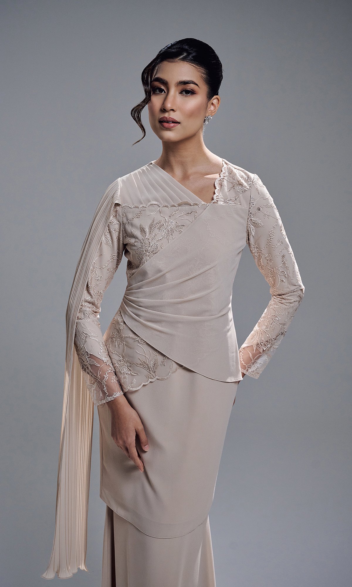 VERIANA KURUNG - CHAMPAGNE