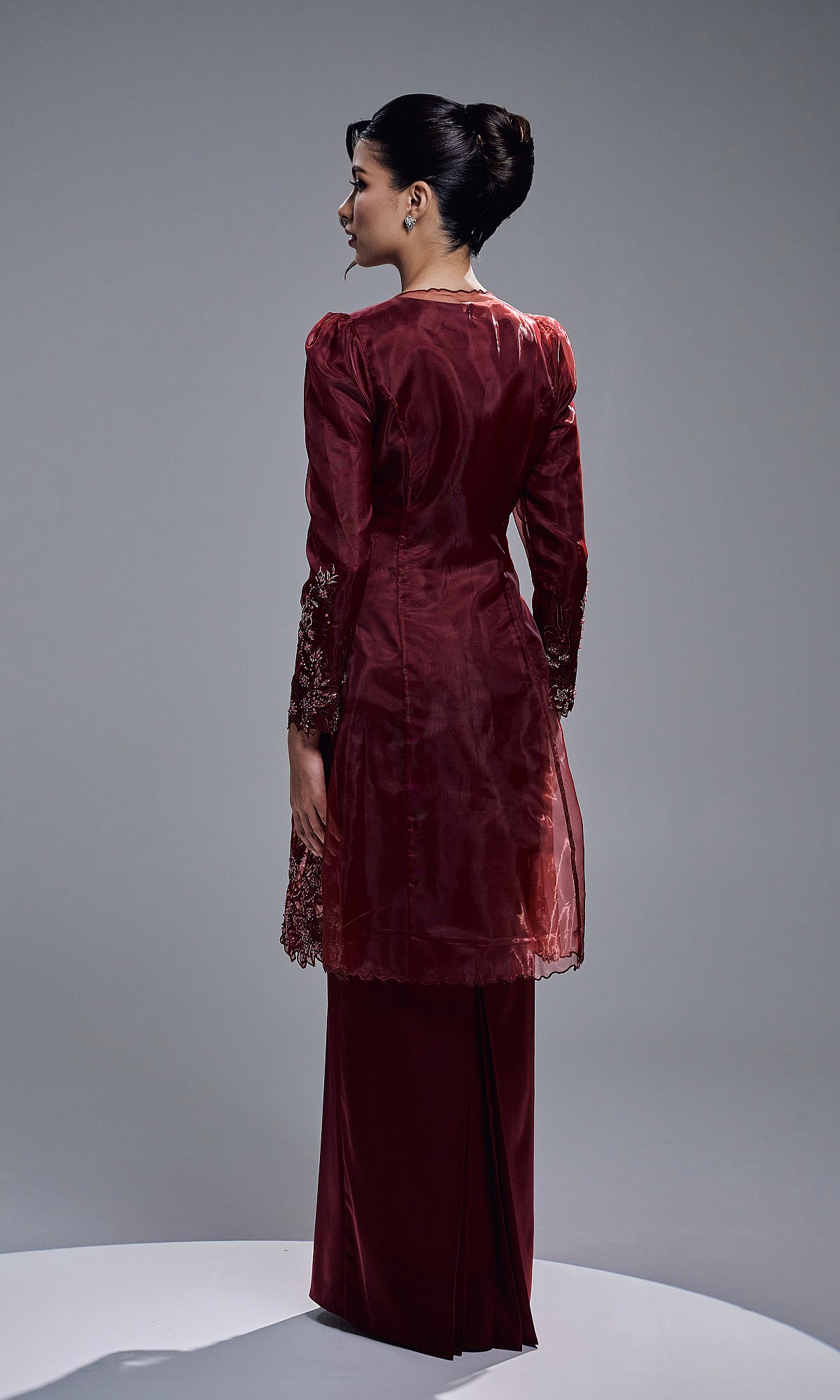 TIARA DRESS - MAROON