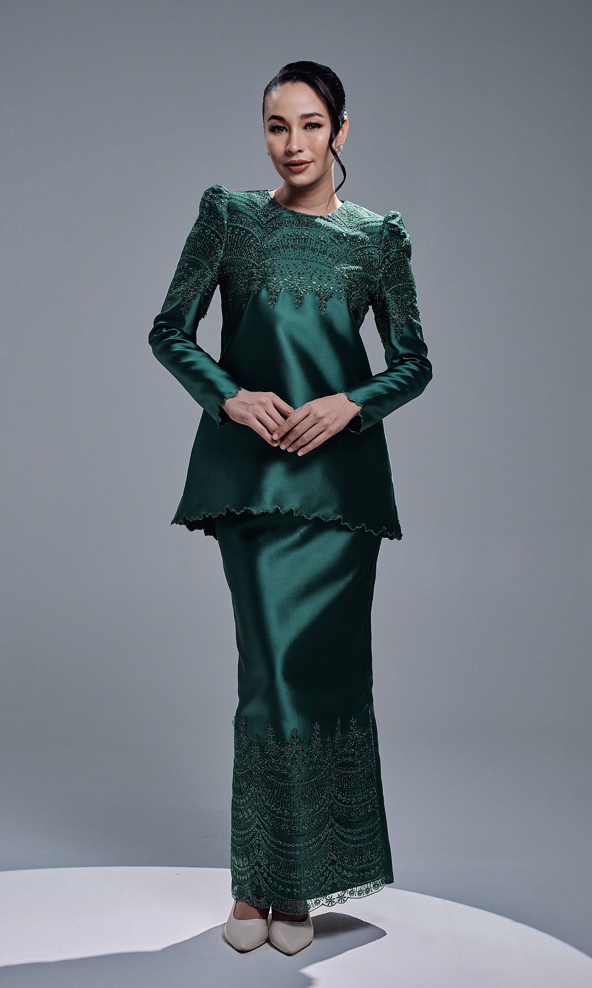 GLORIA KURUNG - EMERALD