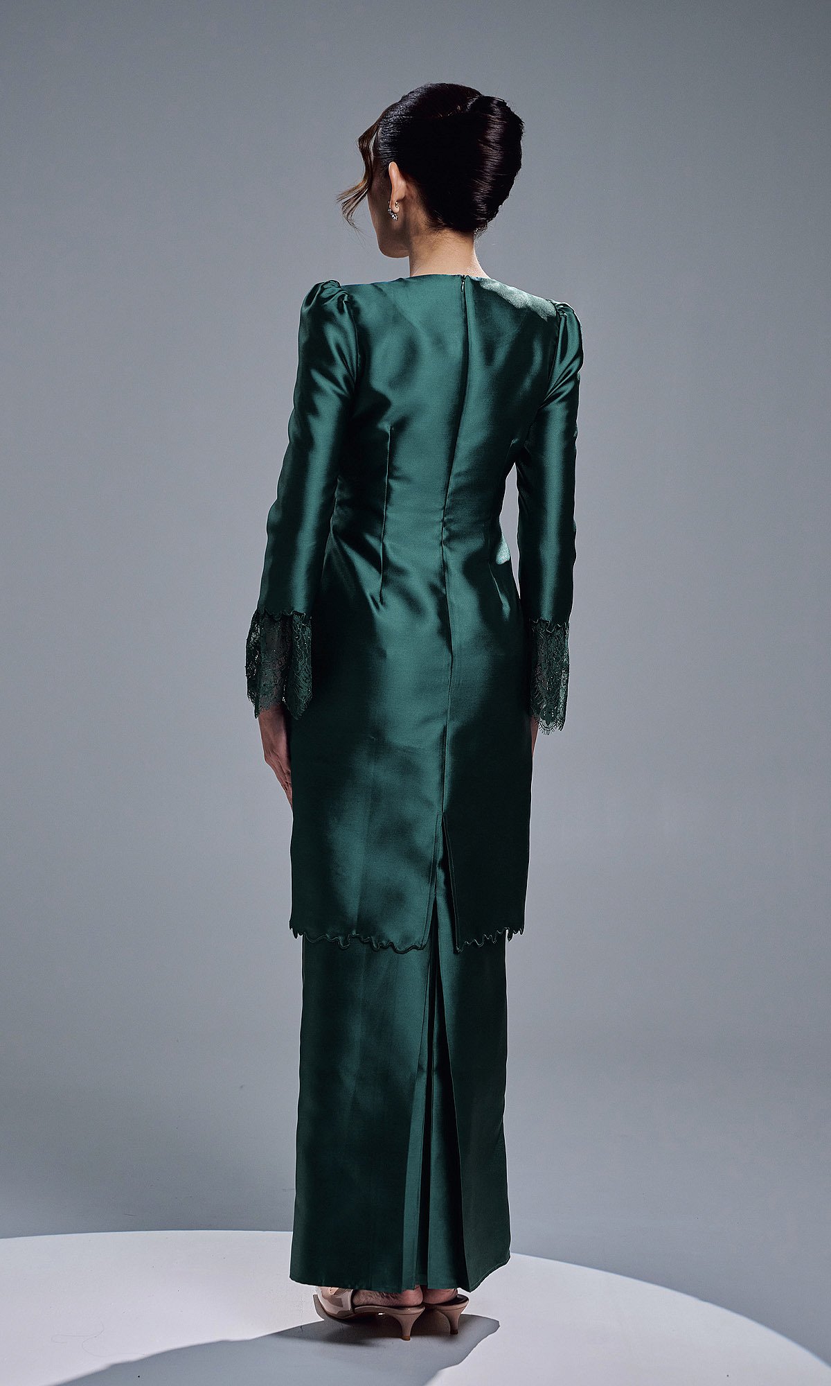 NAZIRA KURUNG - EMERALD