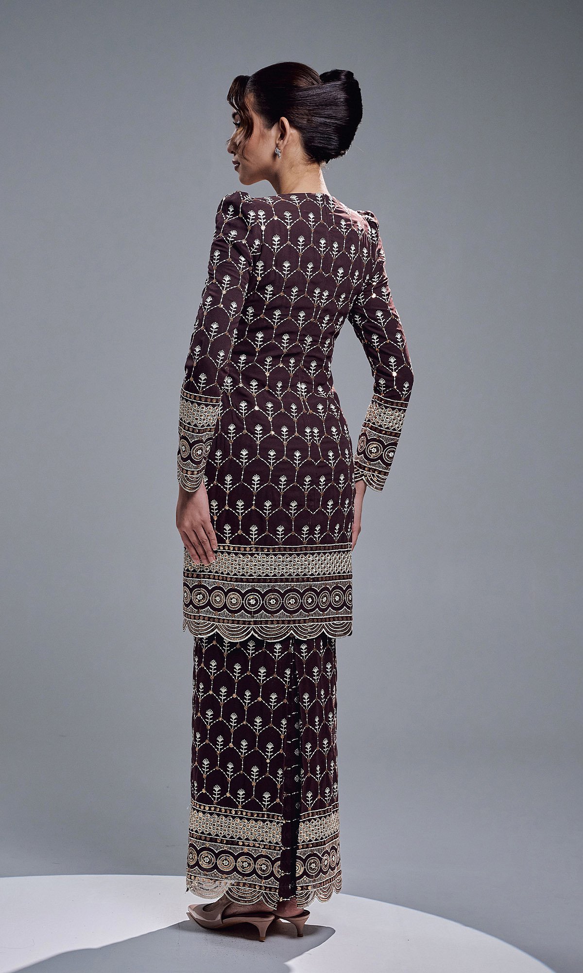 MARAVIA KURUNG - MAHOGANY