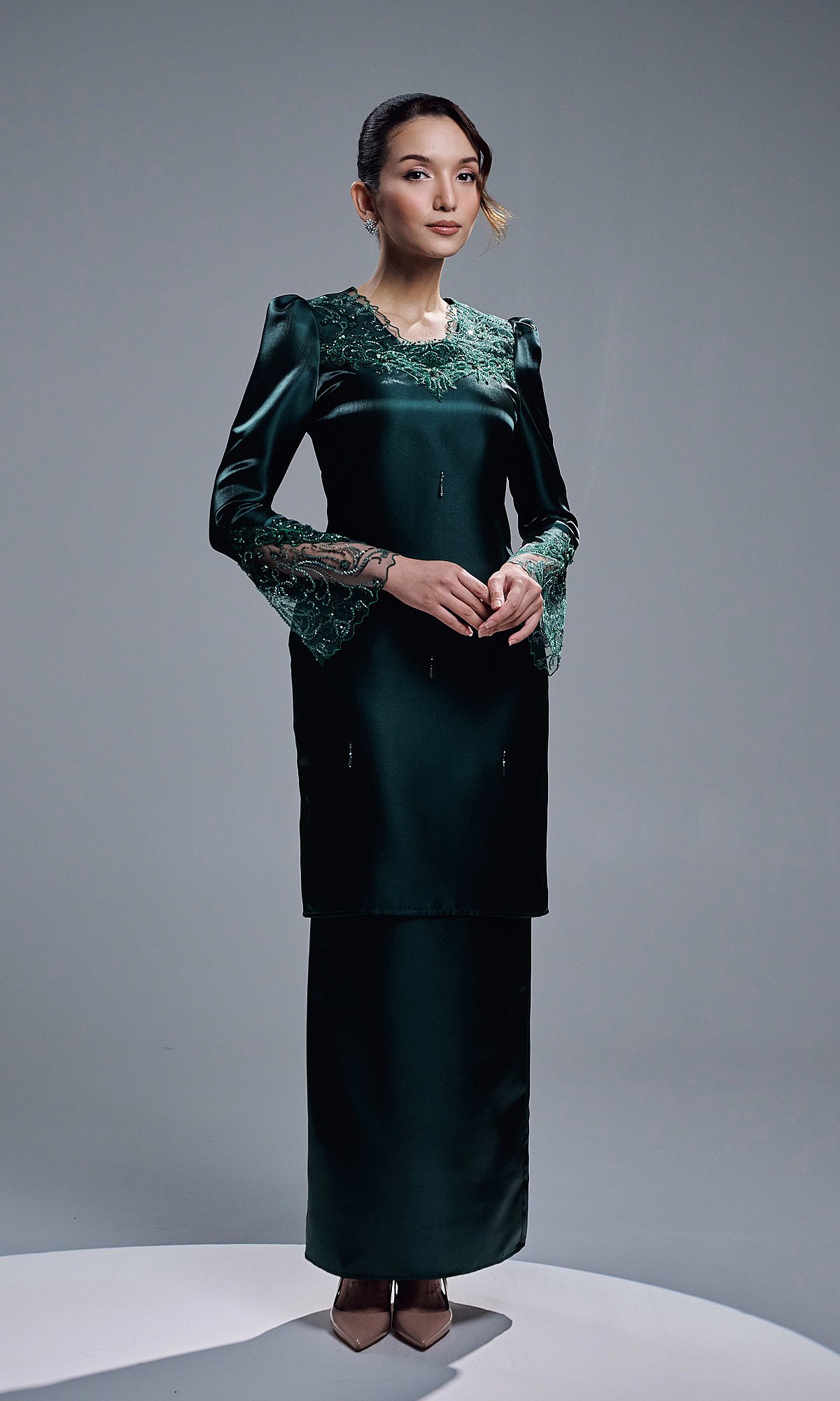 THALINA KURUNG - EMERALD