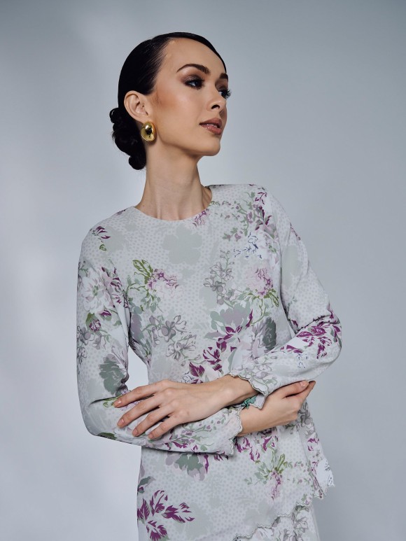 JULIANA KURUNG - PALE OLIVE JULIANA KURUNG - PALE OLIVE