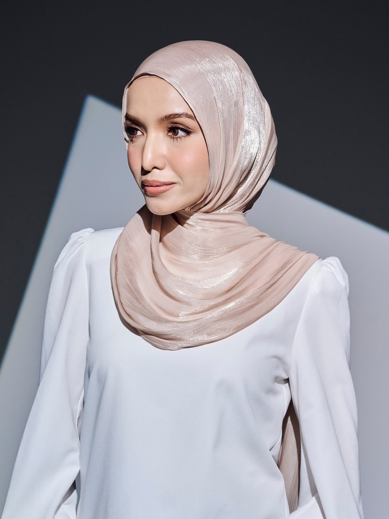 VIORA SHIMMER SHAWL - CHAMPAGNE