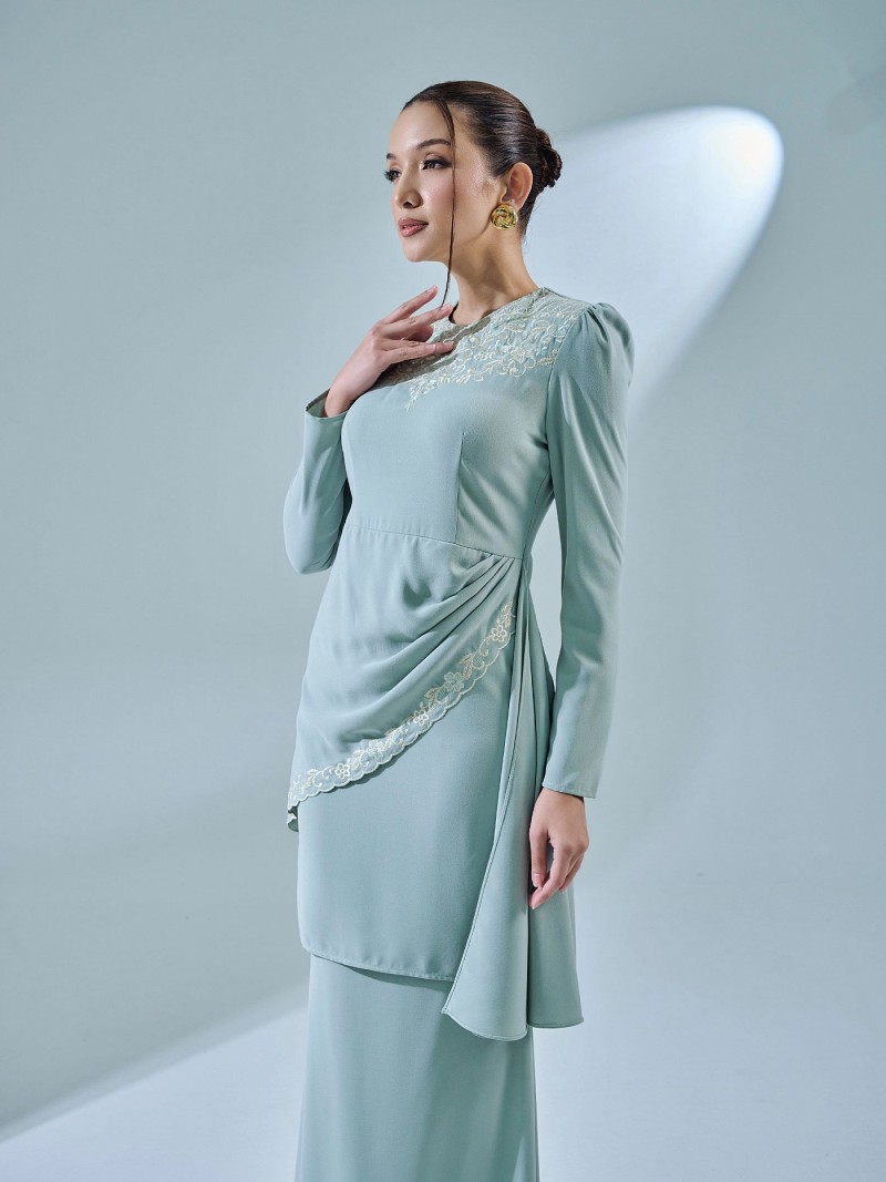 TIYANA KURUNG - SAGE GREEN