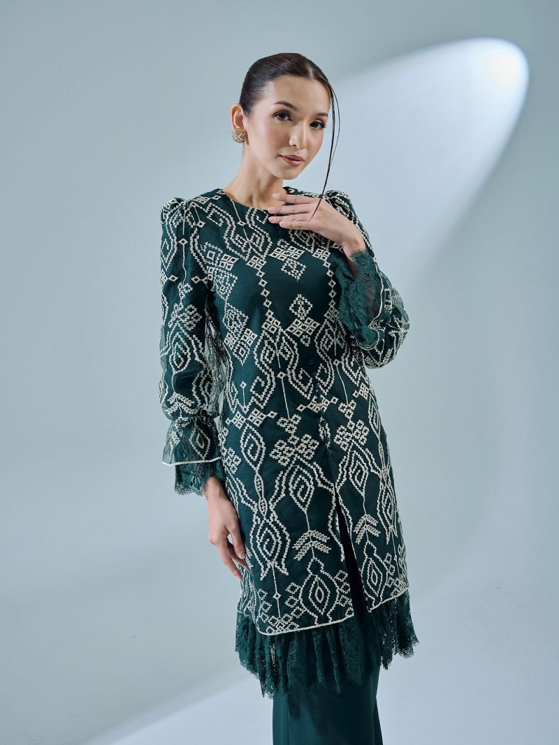 ESKARIA KURUNG - EMERALD