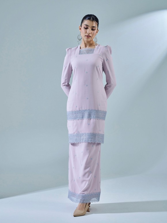 HELLYNA KURUNG - ORCHID ICE