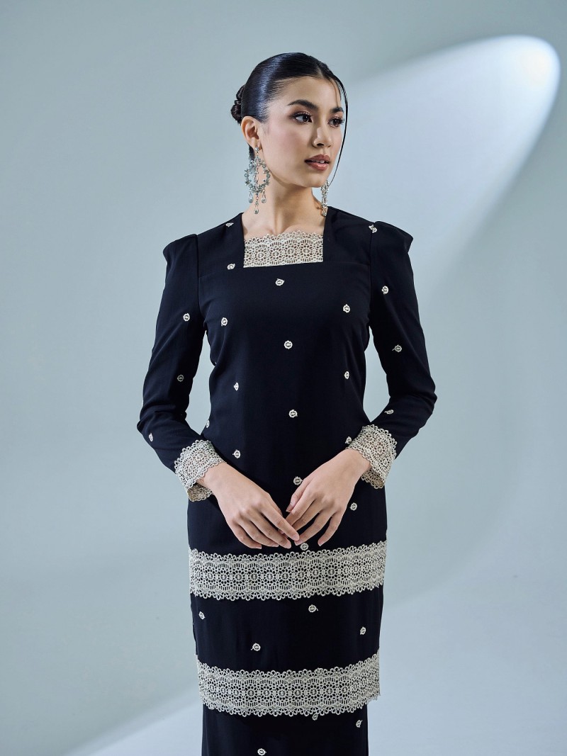 HELLYNA KURUNG - BLACK