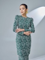 LAURYN KURUNG - EMERALD