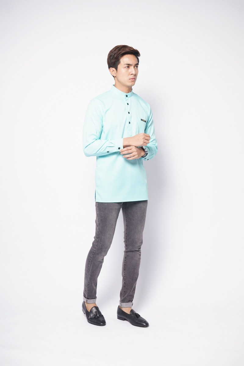 REMICO BUTTON - TIFFANY BLUE