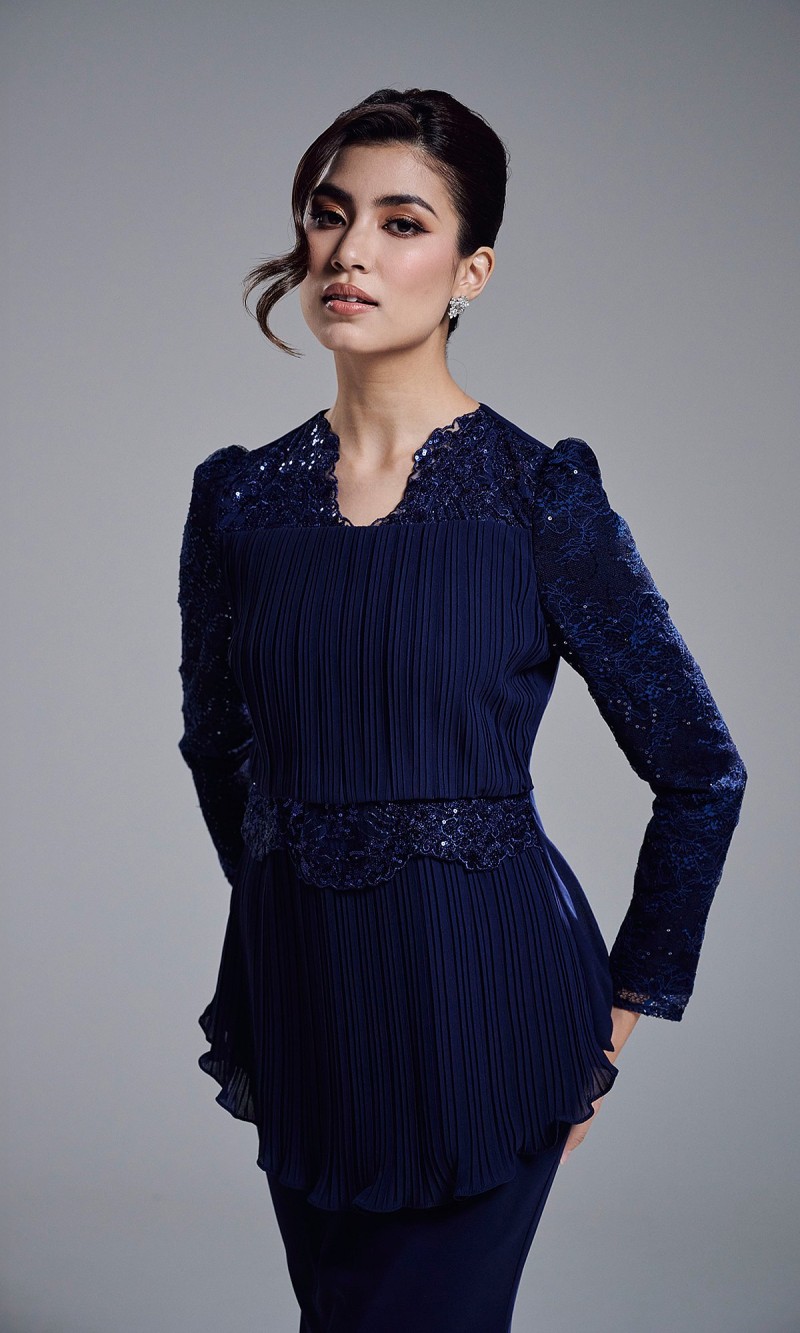 HANNAH KURUNG - NAVY