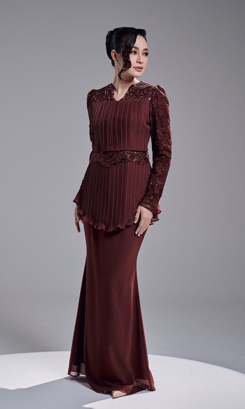 HANNAH KURUNG - RICH BROWN