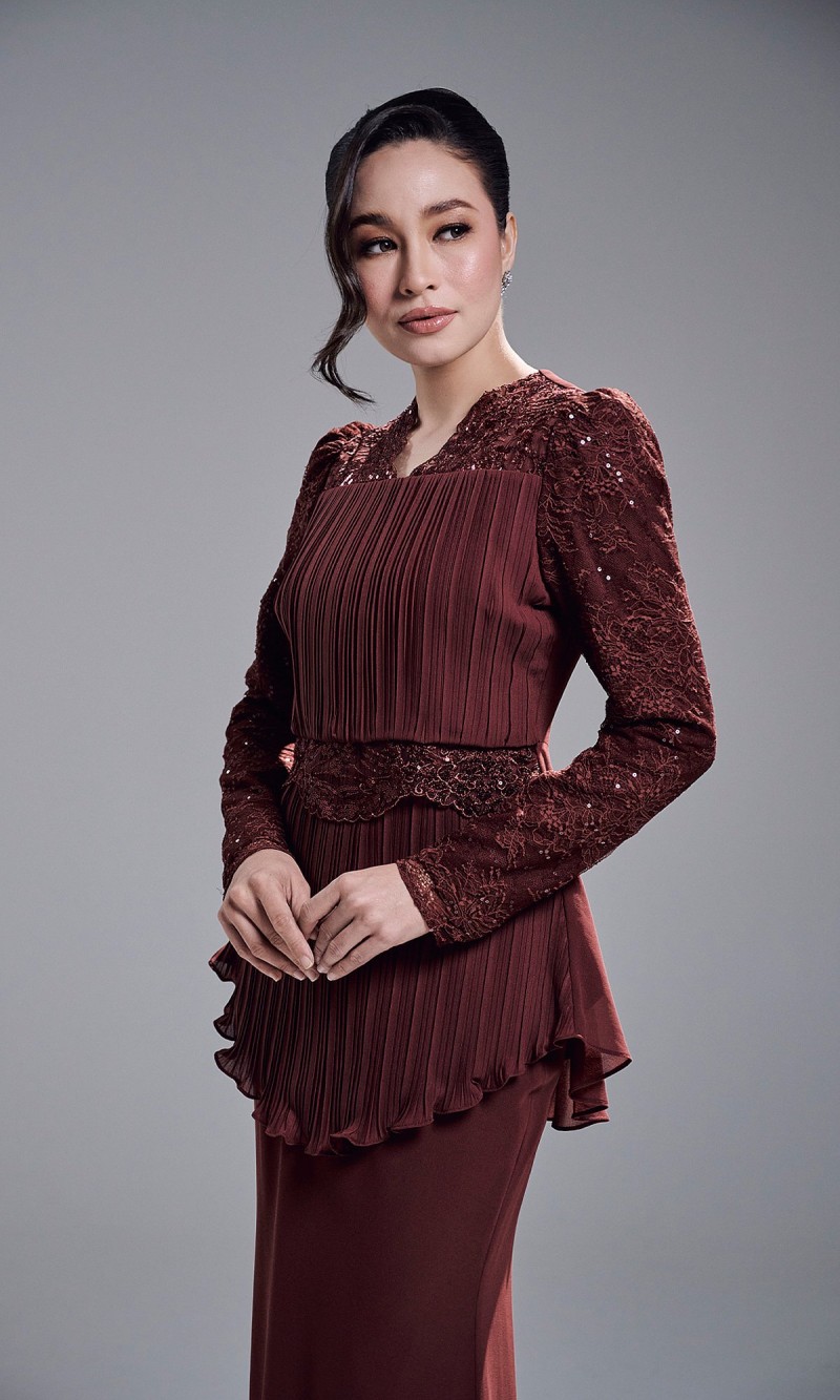 HANNAH KURUNG - RICH BROWN