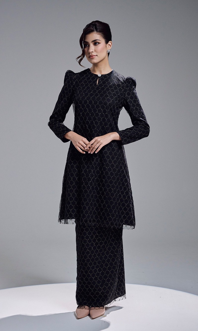CELINE KURUNG - BLACK