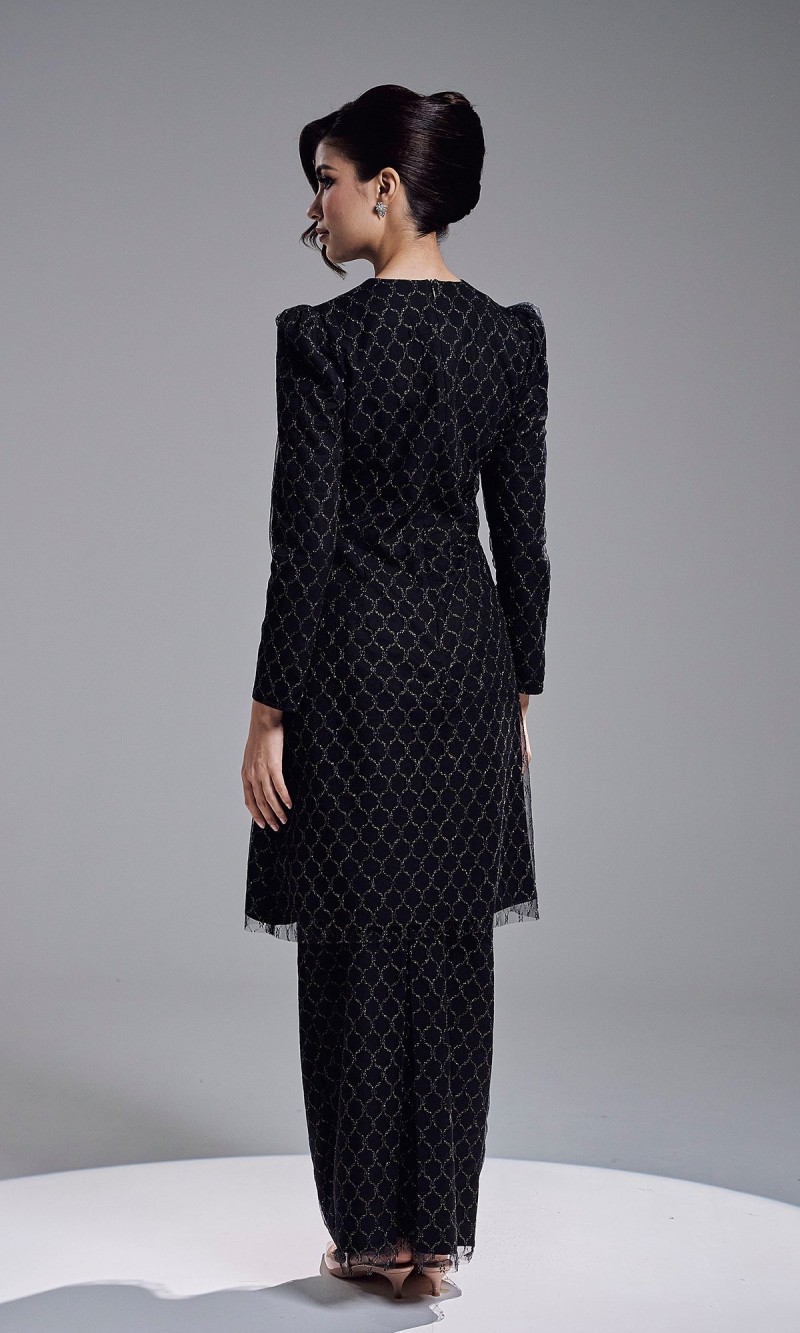 CELINE KURUNG - BLACK