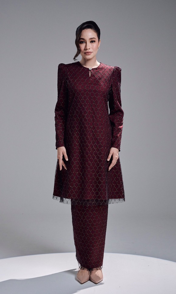 CELINE KURUNG - MAROON