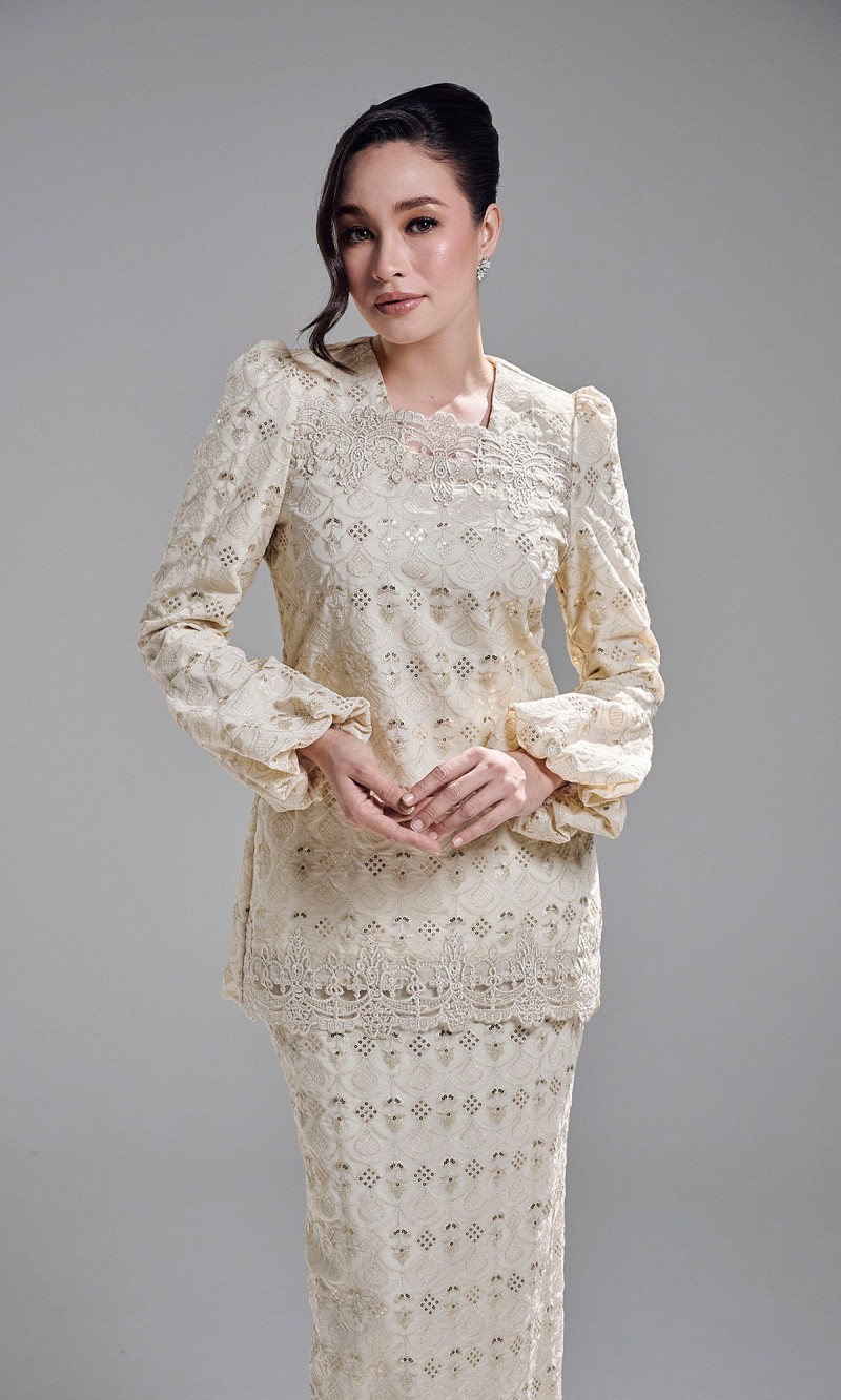 SHAZA KURUNG - CHAMPAGNE