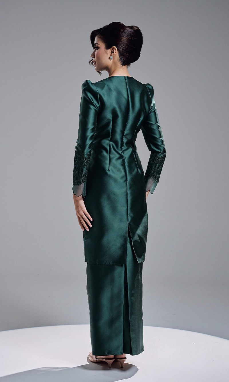 ESTERINA KURUNG - DARK EMERALD