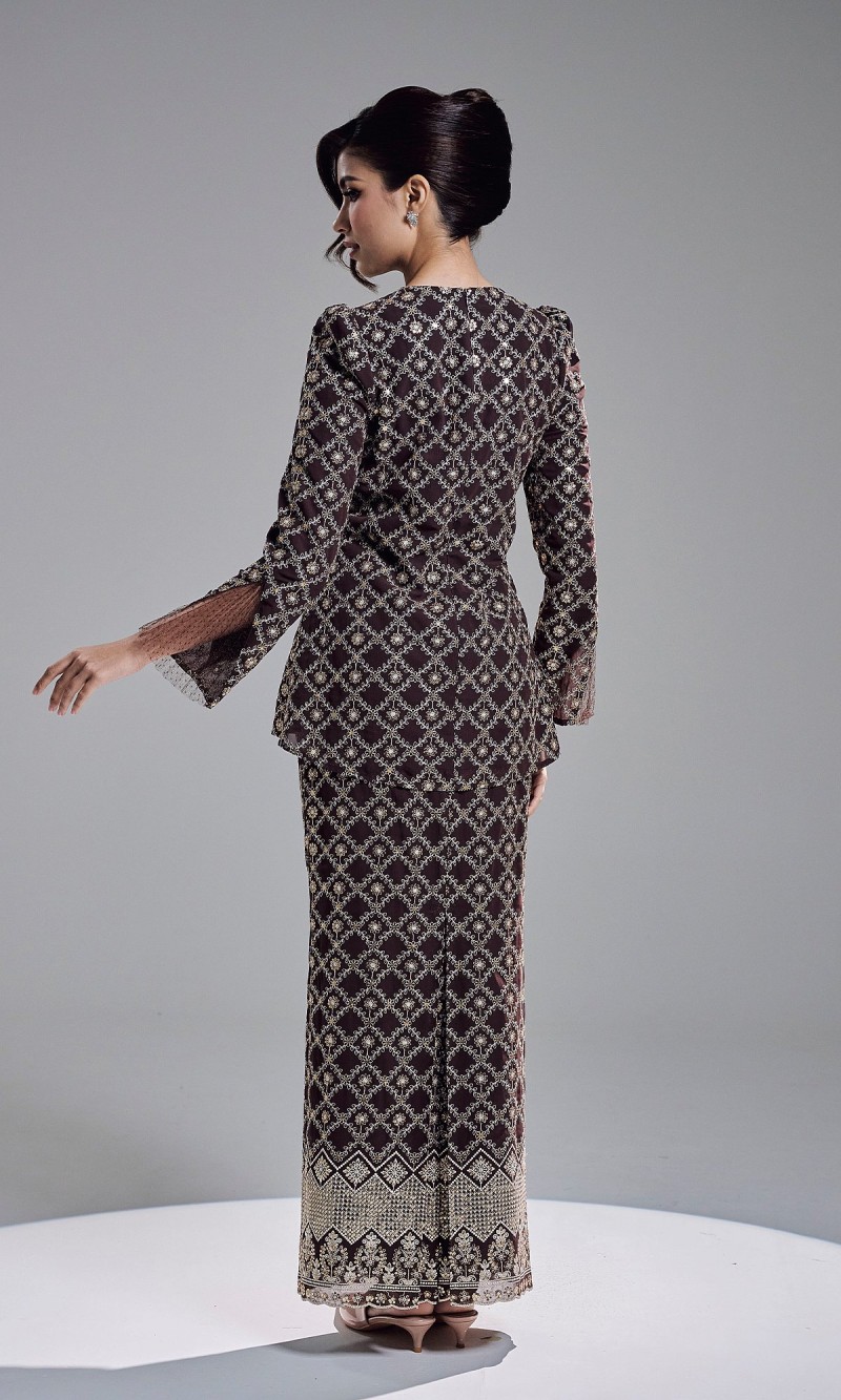 ESHANA KURUNG - MAHOGANY