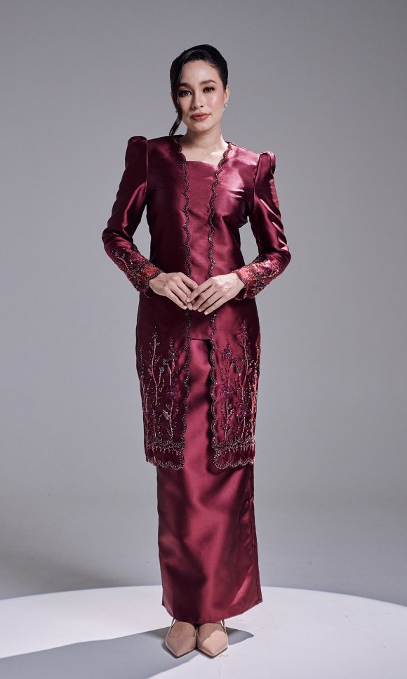 HAATIYA KURUNG - BURGUNDY