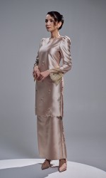 NAZIRA KURUNG - CHAMPAGNE