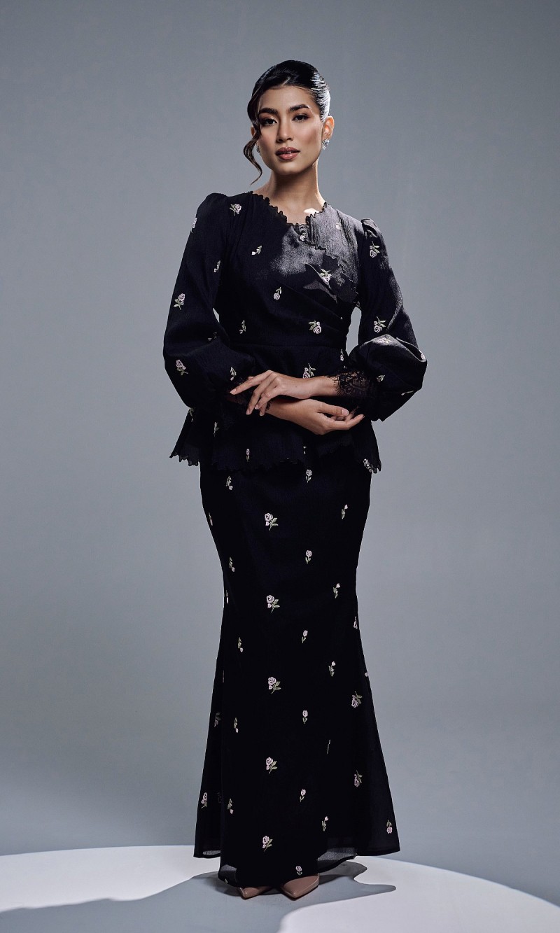 ESMIKA KURUNG - BLACK