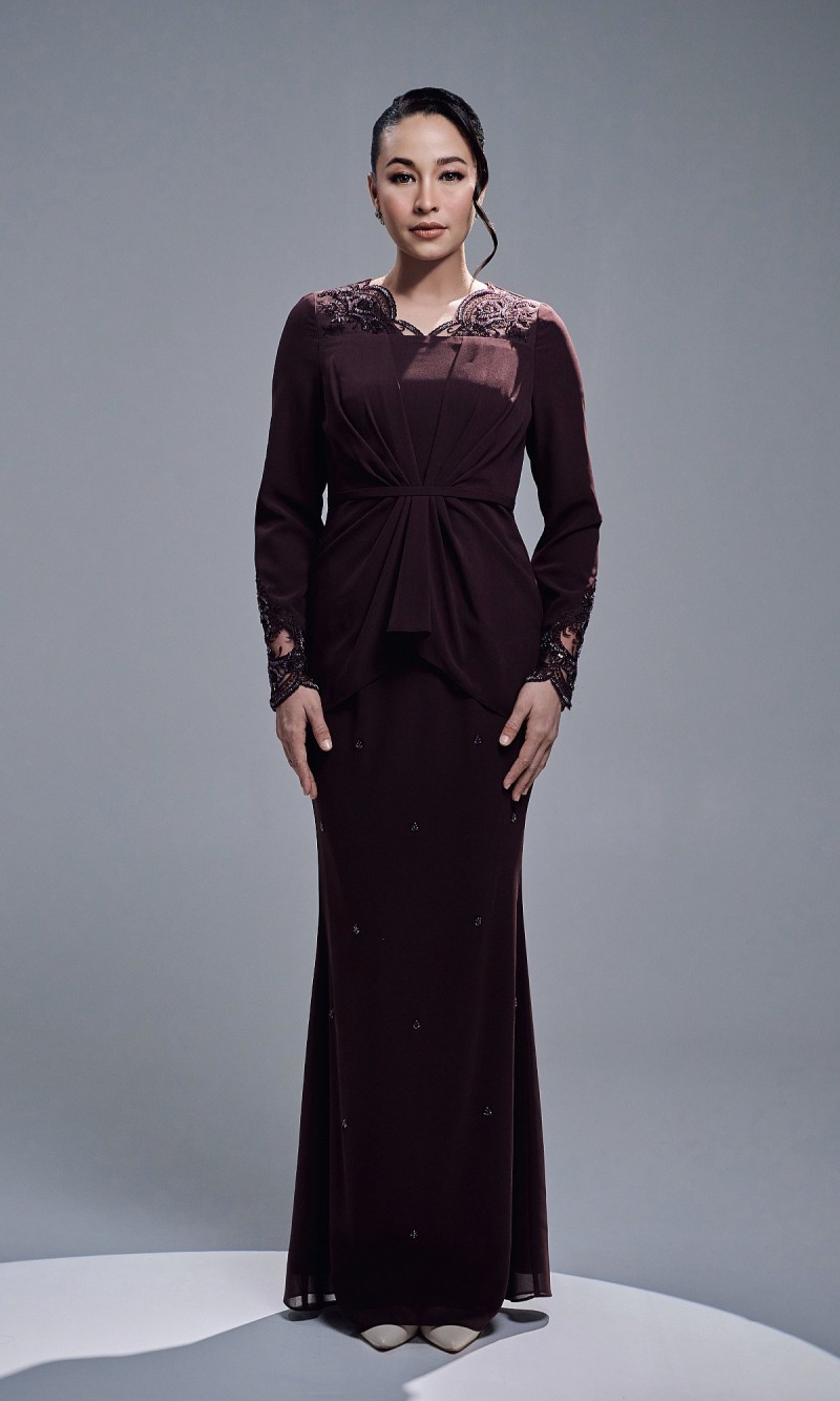SADEERA KURUNG - MAHOGANY