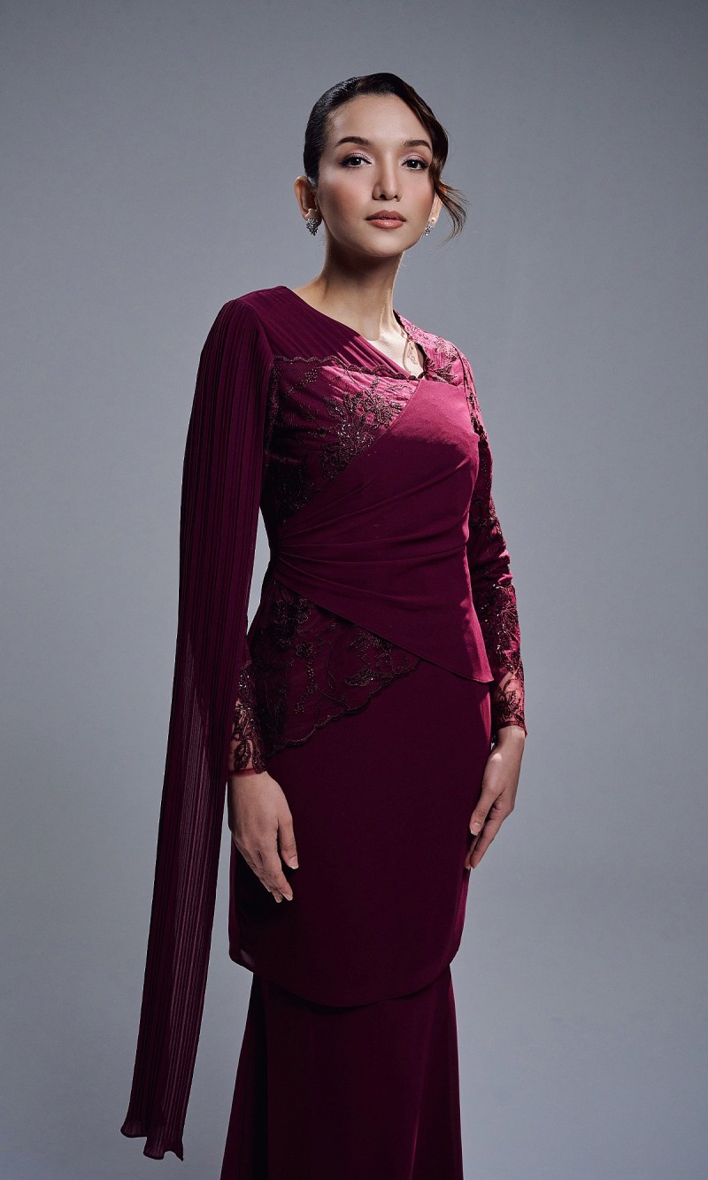 VERIANA KURUNG - BURGUNDY