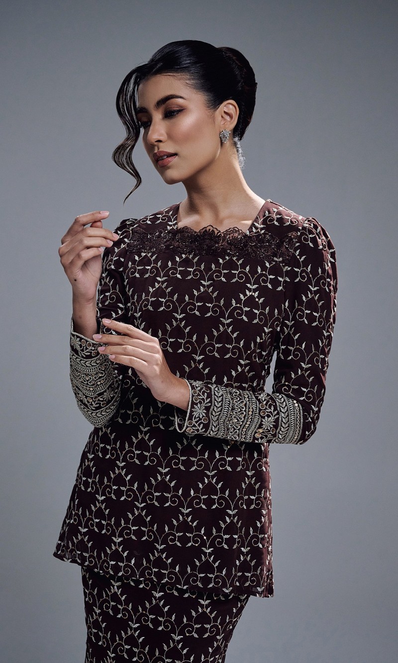 REIKA KURUNG - MAHOGANY