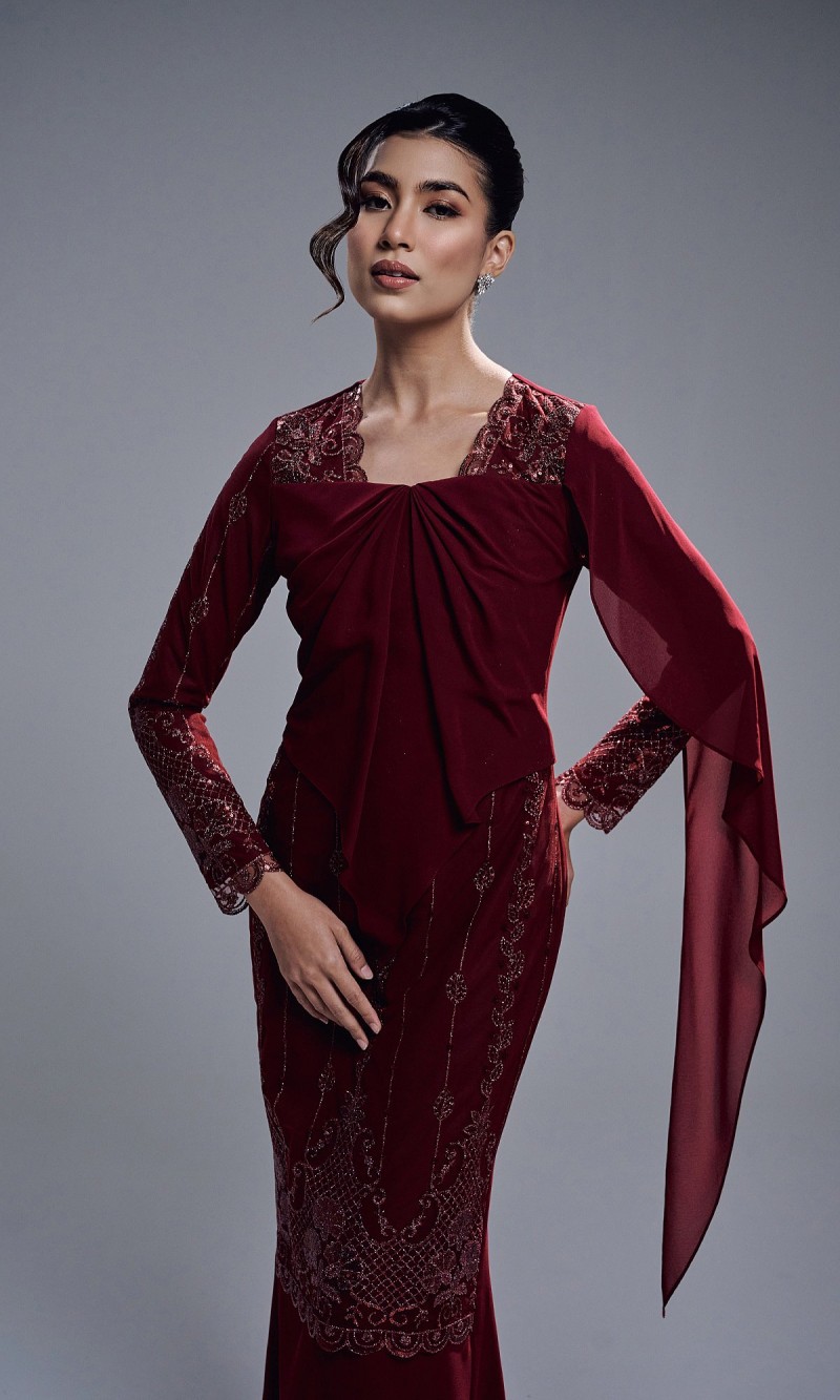 AURORA DRESS - MAROON