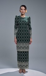 ELVIANA KURUNG - EMERALD