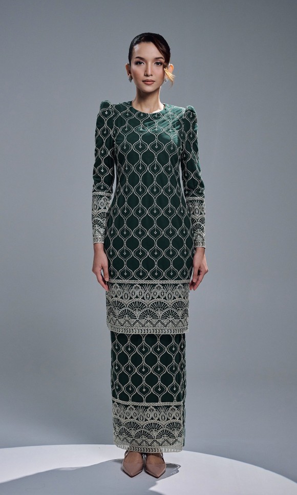 ELVIANA KURUNG - EMERALD