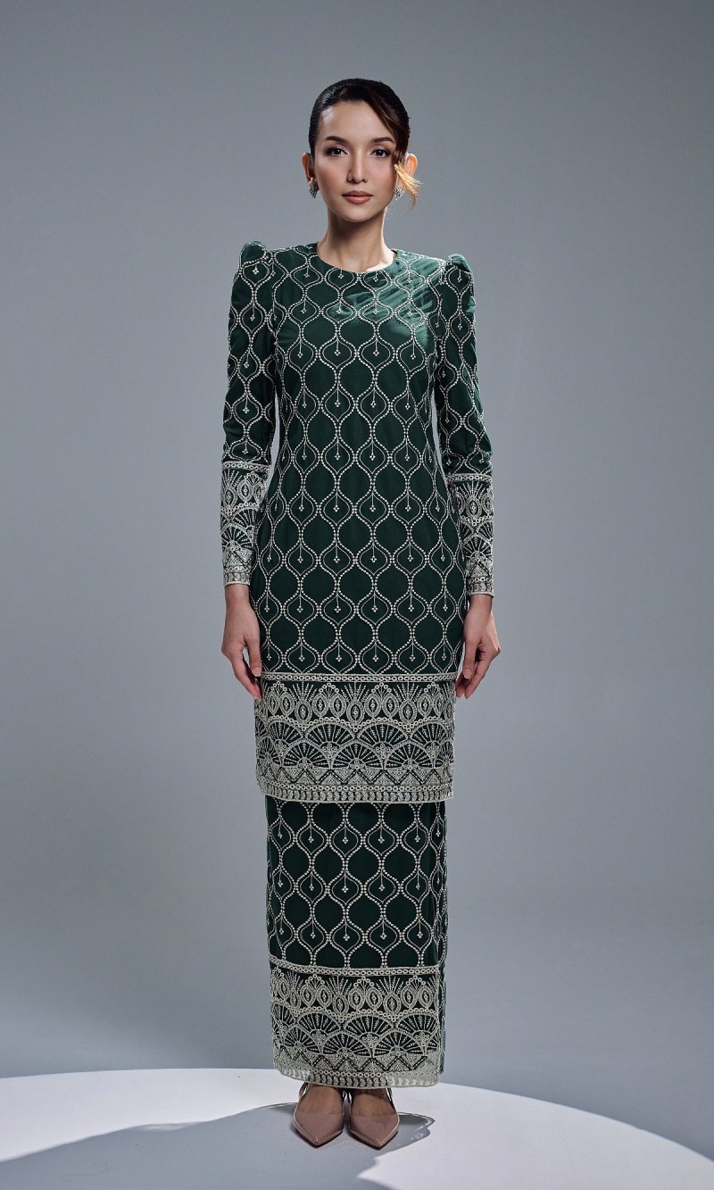ELVIANA KURUNG - EMERALD