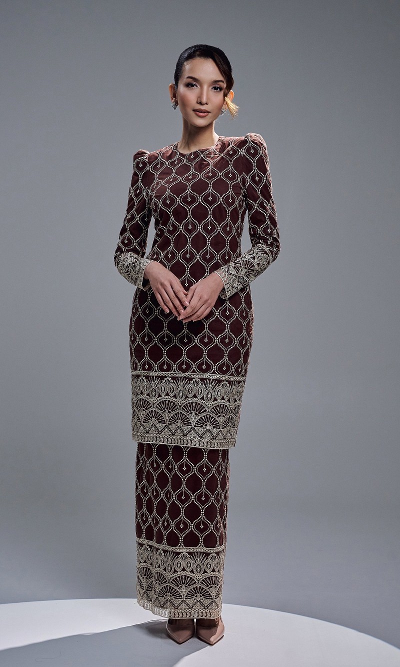 ELVIANA KURUNG - RICH BROWN