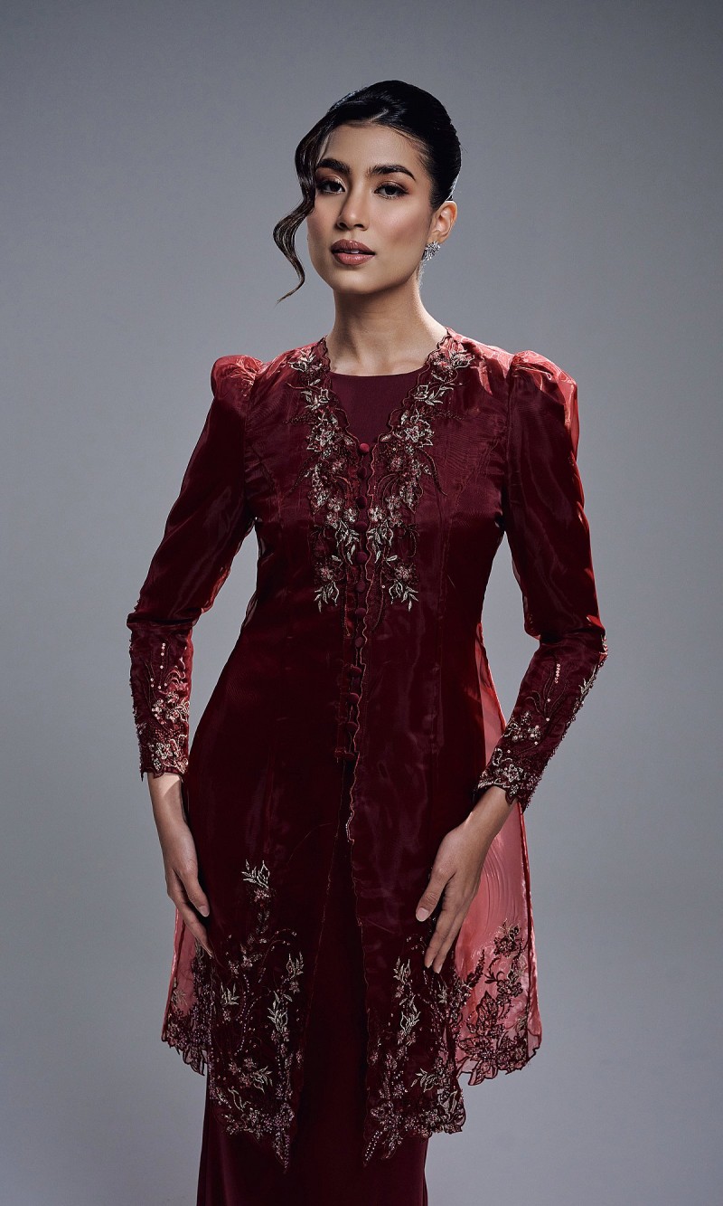 TIARA DRESS - MAROON