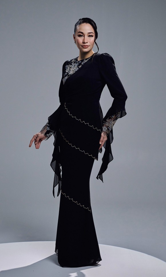 SABRINE KURUNG - BLACK