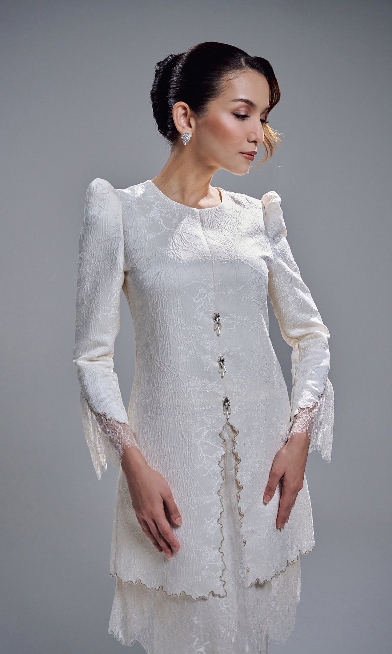 ELVARIN KURUNG - IVORY