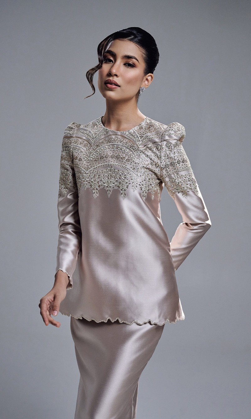 GLORIA KURUNG - CHAMPAGNE