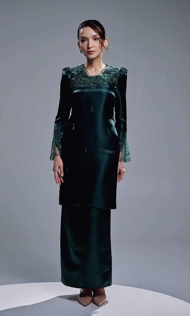 THALINA KURUNG - EMERALD
