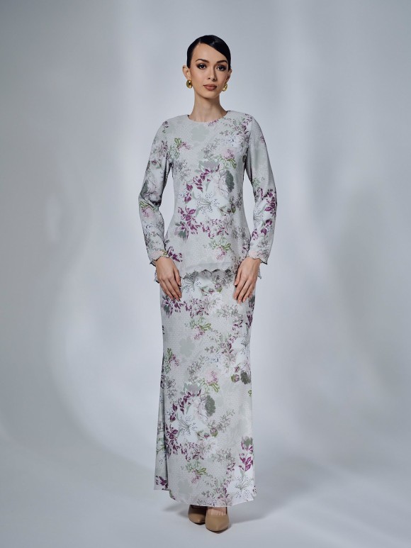 JULIANA KURUNG - PALE OLIVE JULIANA KURUNG - PALE OLIVE