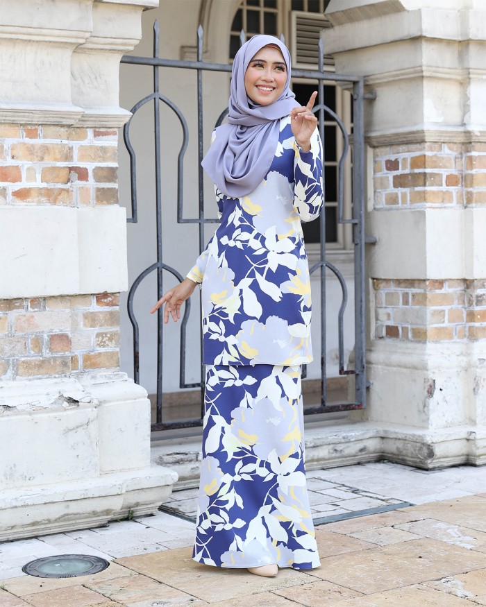 NELLYSA KURUNG - NAVY