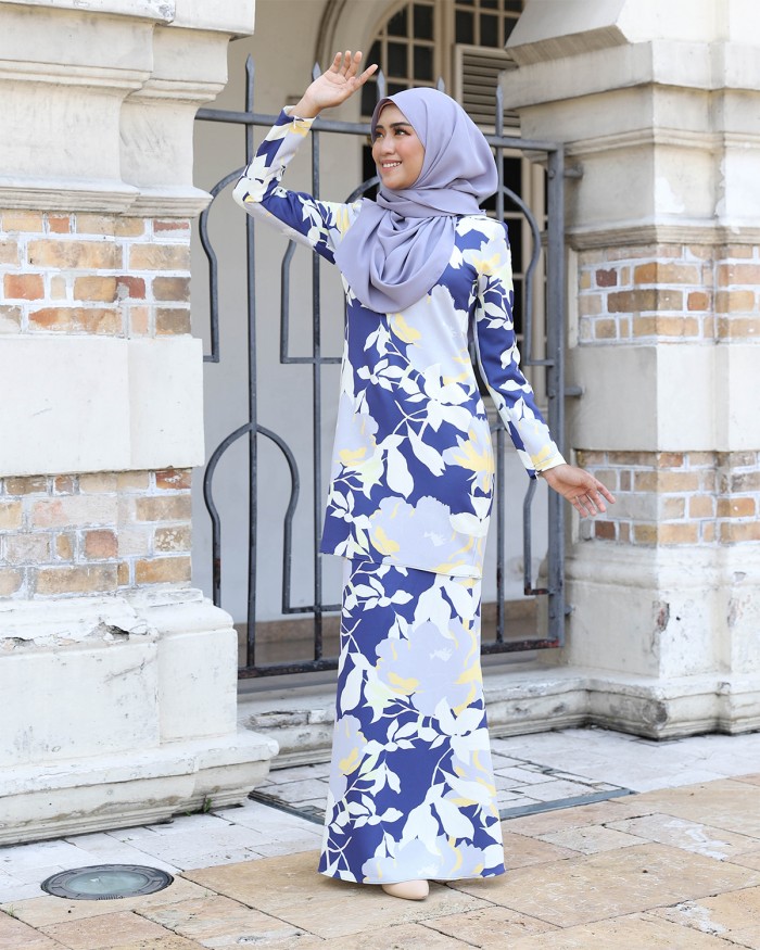 NELLYSA KURUNG - NAVY