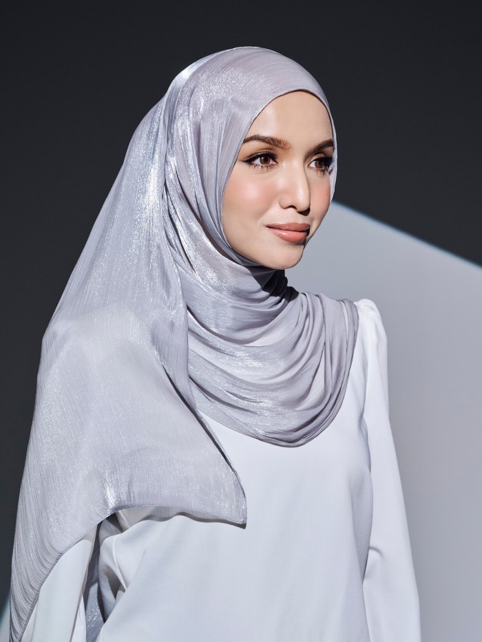 VIORA SHIMMER SHAWL -  LIGHT GRAY