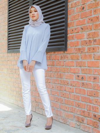 JULIA BLOUSE - BABY BLUE